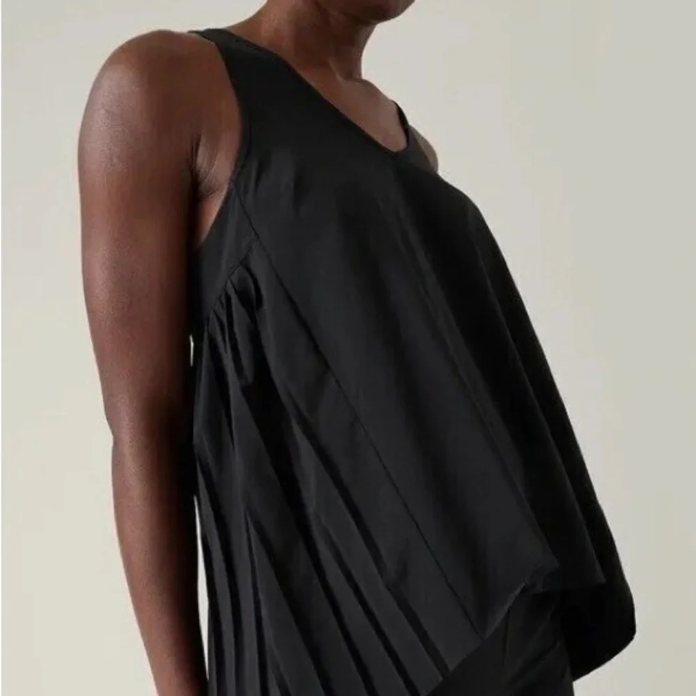 ATHLETA SWING FORWARD PLEATED TANK - Picture 8 of 9